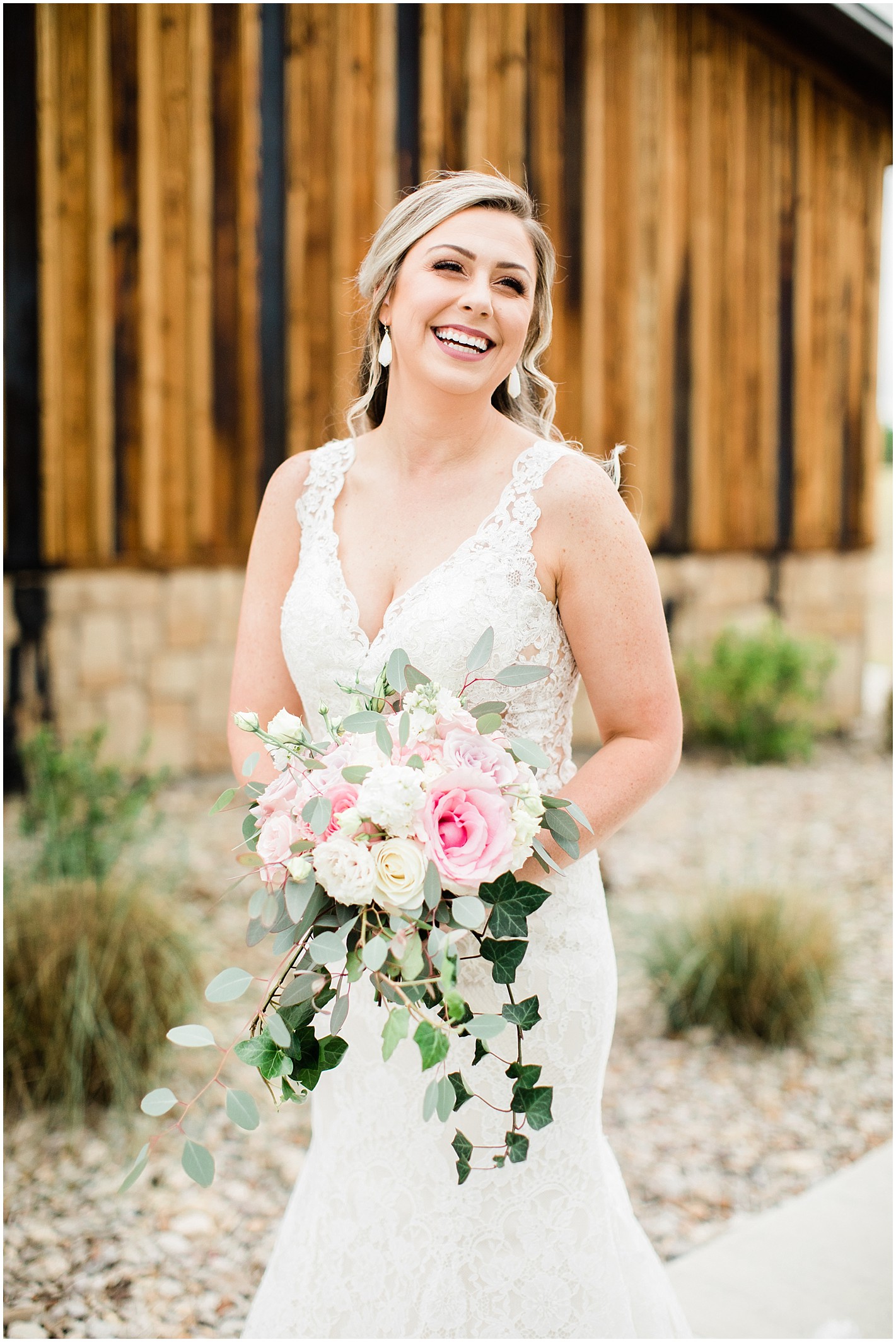 Megan | Bridals | Diamond H3 Ranch - nateandgrace.com