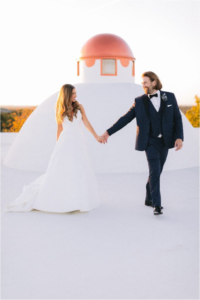 rooftop sunset bride and groom portrait at stoney ridge villa in fort worth Texas