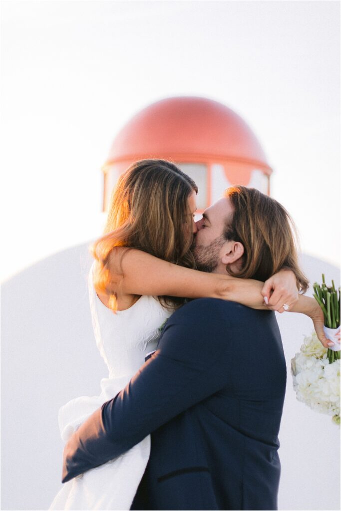 rooftop sunset bride and groom portrait at stoney ridge villa in fort worth Texas