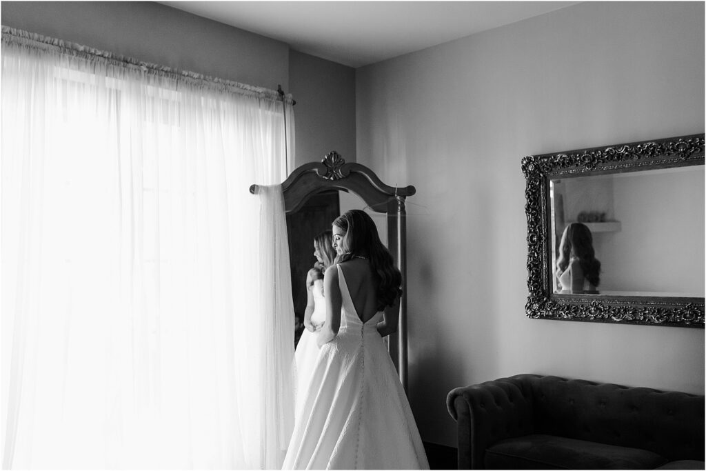 bride getting ready at stoney ridge villa